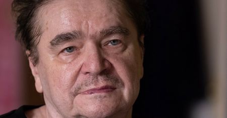 Fatalny stan muzyka. Przy łóżku pojawiła się córka, którą odrzucił