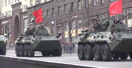 Czołgi na ulicach Moskwy. Tak Rosja szykuje się do Dnia Zwycięstwa