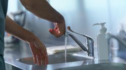 Skażona woda w Centrum Zdrowia Dziecka w Warszawie. Uruchomiono procedury