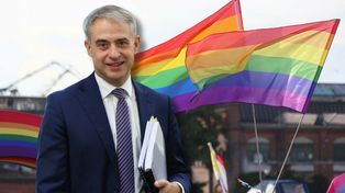 Historyczna zmiana dla par jednopłciowych. Jest bilans z urzędów