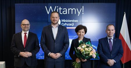 Afera po tymczasowym rządzie Mateusza Morawieckiego. Laptopy rozdane, pieniędzy nie ma
