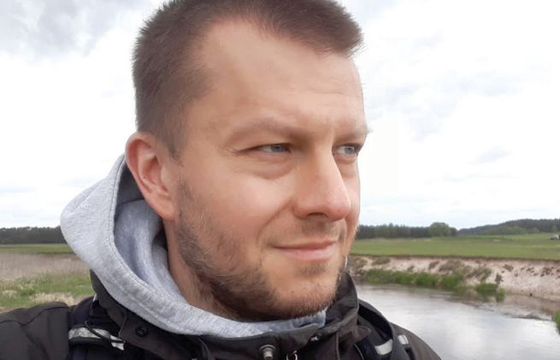 Bartosz Panek po ponad 20 latach odchodzi z Polskiego Radia, stawia na własne projekty
