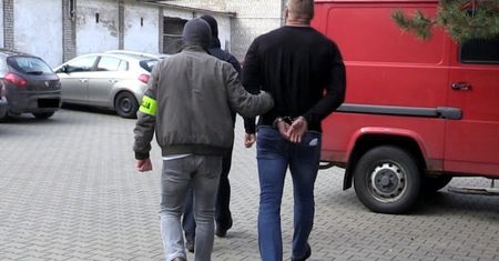 Warszawa. Zlecili podpalenie klubu przy Foksal. Dostali pomoc z tarczy antykryzysowej
