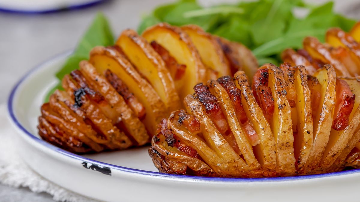 Ziemniaki hasselback zrobisz bez problemu w domu