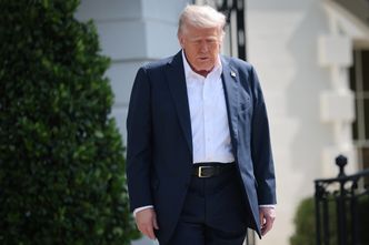 Trump zapowiada nowe cła na towary z UE. Media donoszą o "policzku" i "ciosie"