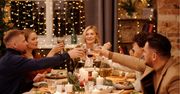 O której można zasiadać do stołu wigilijnego w 2023? Każdego roku jest to inna pora