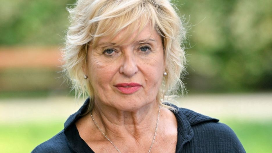 Ewa Kasprzyk w idealnej stylizacji dla dojrzałych kobiet