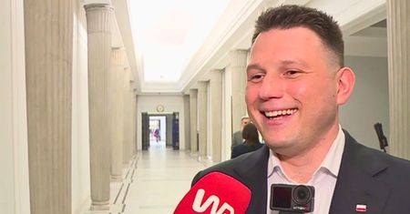 Mentzen wyśmiał Morawieckiego. Zapytaliśmy też o tajemniczą kamerkę