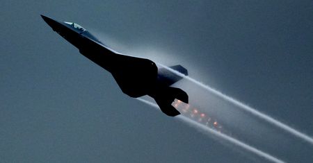 Chiński konkurent F-35. Wzbili go w powietrze