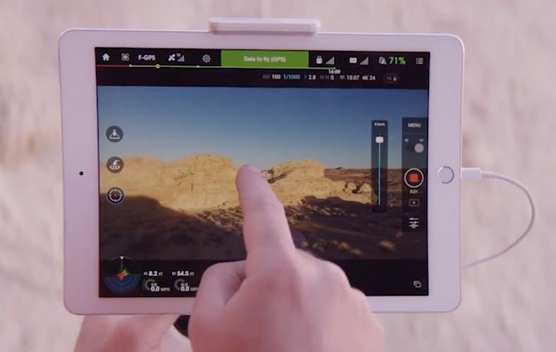 DJI Phantom 4 - flagowy dron, który wykrywa przeszkody, filmuje w 4K i może być sterowany tabletem 7