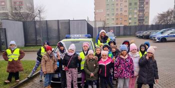 Legnica: Policjanci pokazali maluchom swoją codzienną pracę