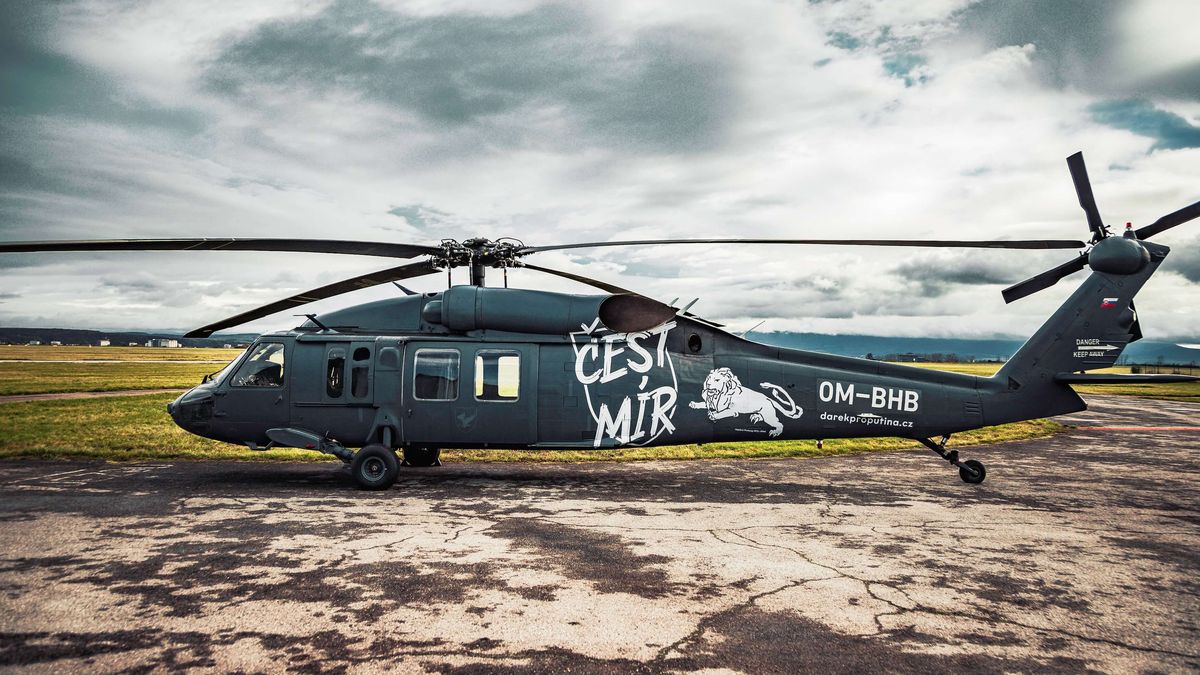 Organizacja "Dárek pro Putina" zbiera środki, by zakupić helikopter Black Hawk dla ukraińskiej armii