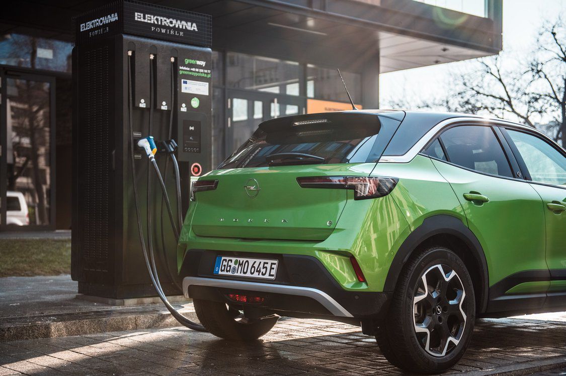 Opel będzie elektryczną marką. Stellantis potwierdza i zapowiada powrót kultowej nazwy
