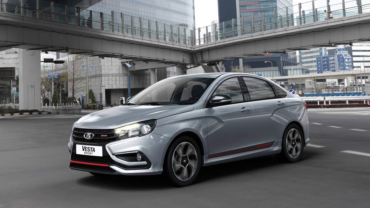 Łada Vesta sport to ostry kompakt w starym stylu. Wolnossący, wysokoobrotowy silnik 1,8 generuje 145 KM.