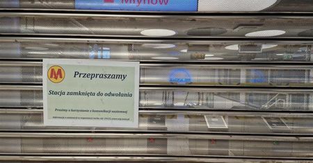 Utrudnienia w Warszawie. Nieszczęśliwy wypadek na stacji drugiej linii