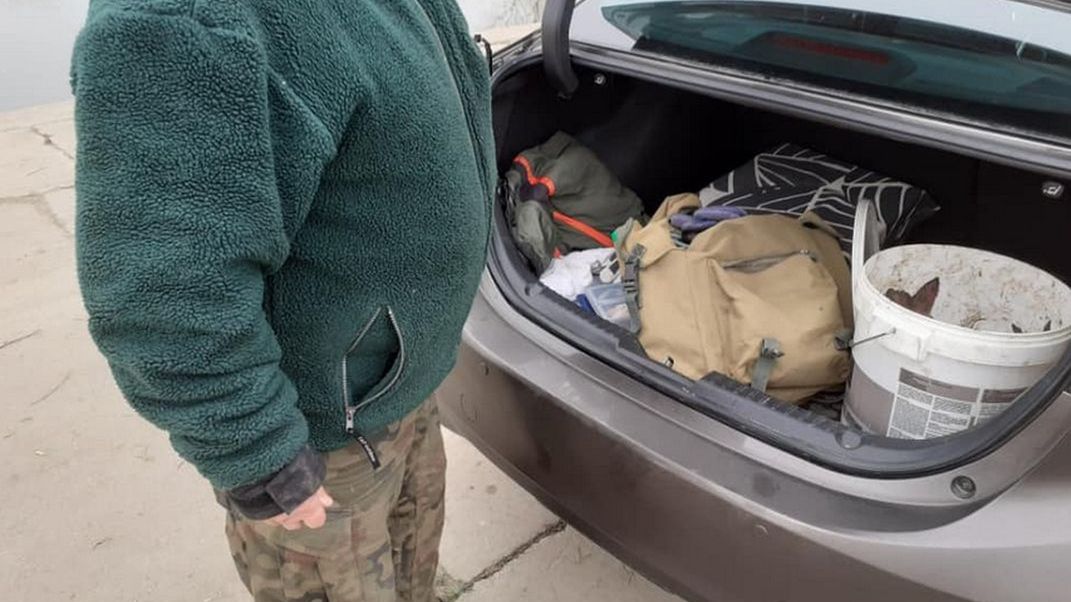 Wędkarz zauważył dziwne zachowanie mężczyzn