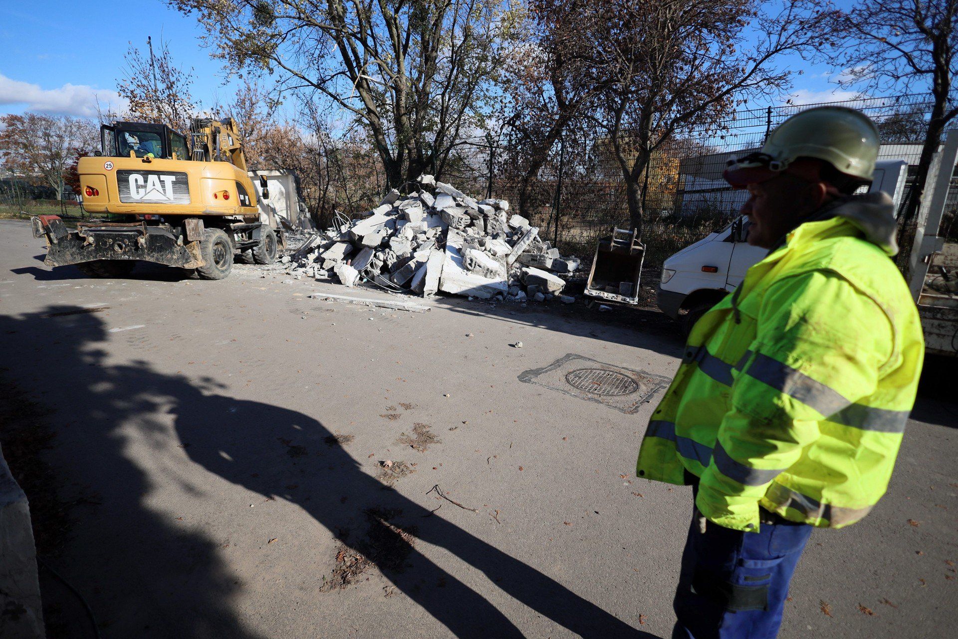 Ruszyła przebudowa stadionu żużlowego przy Zygmuntowskich. Na pierwszy ogień poszły toalety.