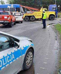 Tramwaj utknął na rondzie. Akcja pod Kielcami trwała kilka godzin