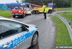 Tramwaj utknął na rondzie. Akcja pod Kielcami trwała kilka godzin