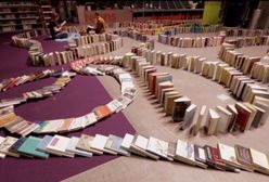 Ułożą najdłuższe książkowe domino na świecie w BUWie!