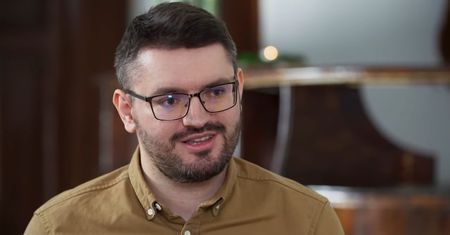 W show TVN ożenił się z nieznajomą. Znów szykuje się do ślubu?