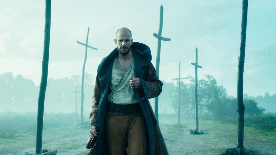 Gustaf Skarsgård w serialu Netfliksa "Przeklęta"