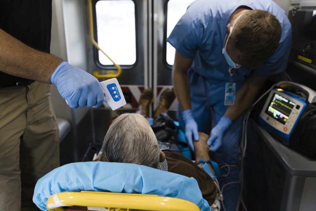 Jak przebiega infekcja w przypadku zakażenia Deltą? Wiele objawów może zaskakiwać