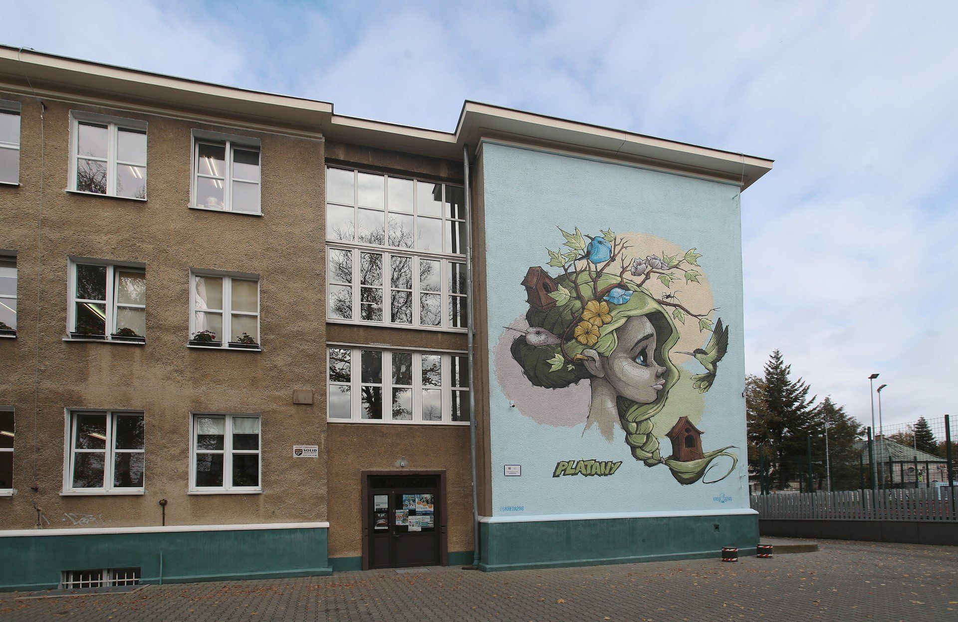 Efektowne murale na murach SP nr 46
