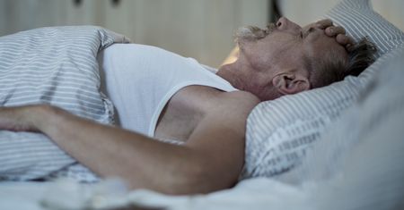 Pierwszy objaw demencji. Pojawia się w nocy