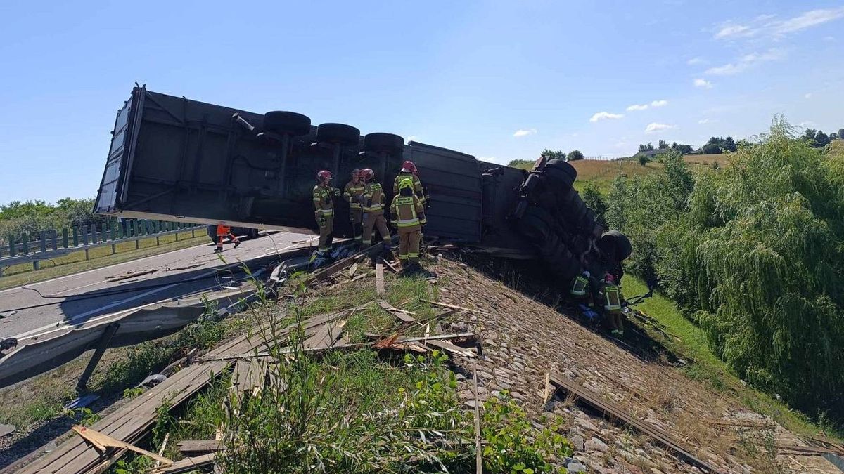 Wypadek na drodze S17 niedaleko Lublina
