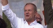 Marsz Miliona Serc. Donald Tusk śpiewał ze sceny w Warszawie "Wolność kocham i rozumiem"