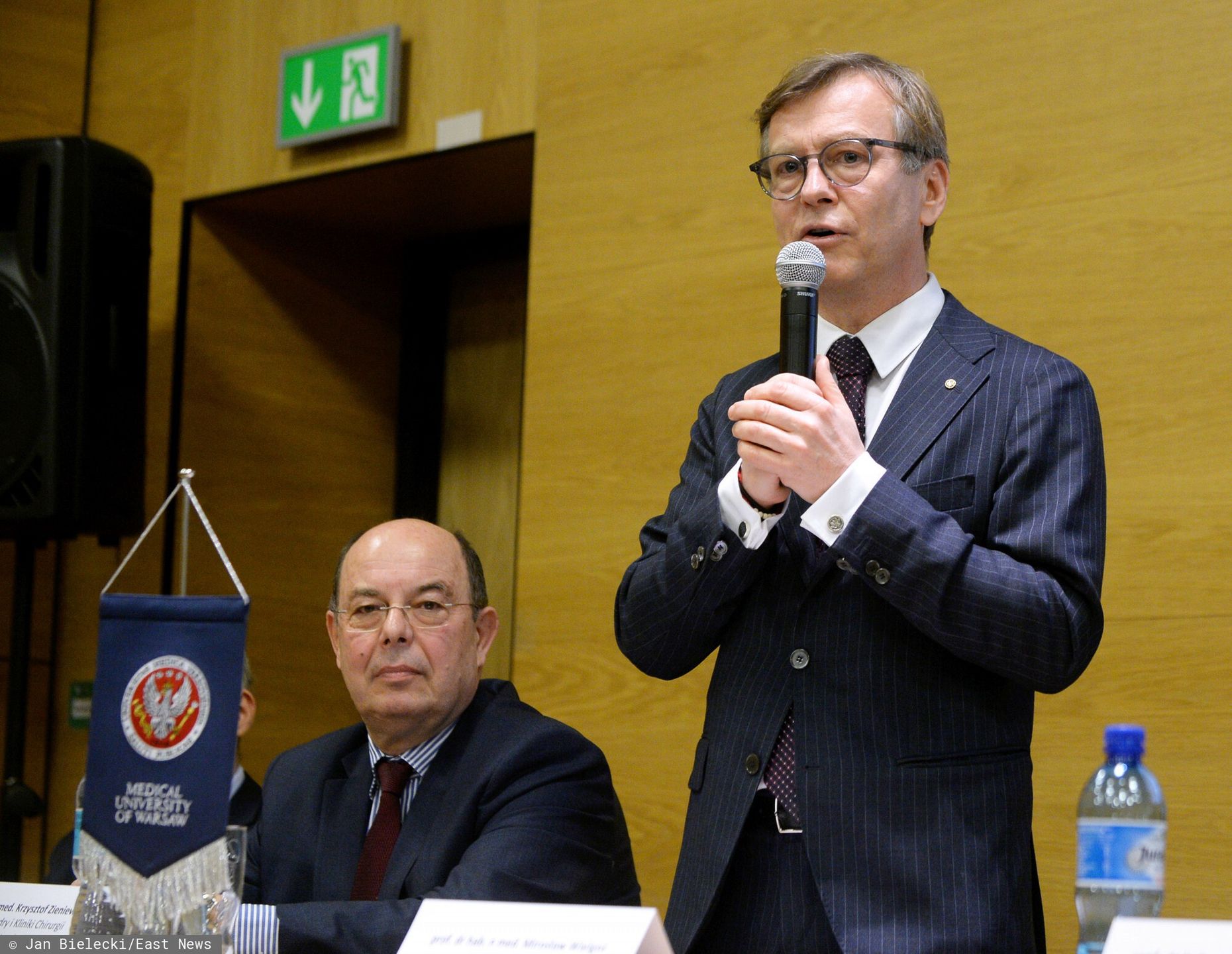 Otwarcie Kliniki Onkologii Warszawskiego Uniwersytetu MedycznegoFot. Jan Bielecki/East News, Warszawa, 28.01.2020. Otwarcie Kliniki Onkologii Warszawskiego Uniwersytetu Medycznego w Centralnym Szpitalu Klinicznym UCKWUM.
N/z: prof. Krzysztof Zieniewicz (L), rektor WUM Miroslaw Wielgos (P)Jan Bielecki