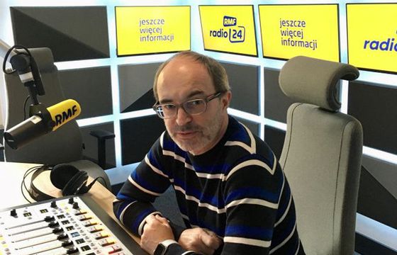 RMF24 wydłuża pasmo na żywo. Prowadzącymi prezenterzy RMF FM