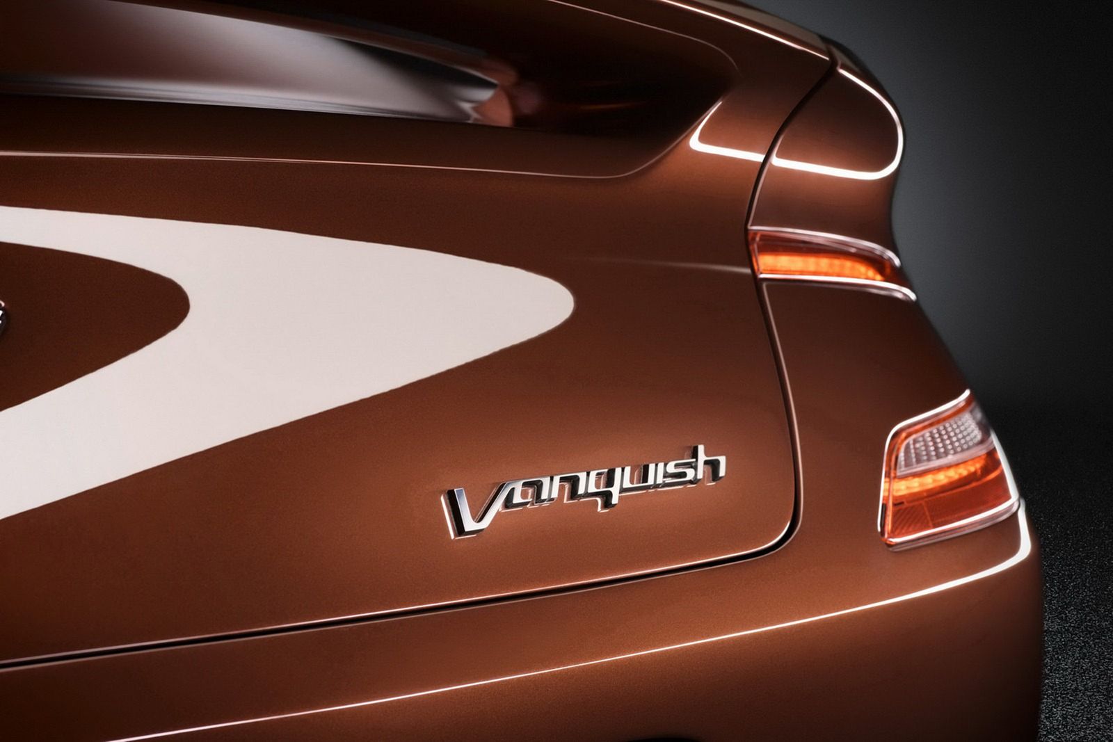 2013 Aston Martin Vanquish - uczta dla oczu [galeria] 34