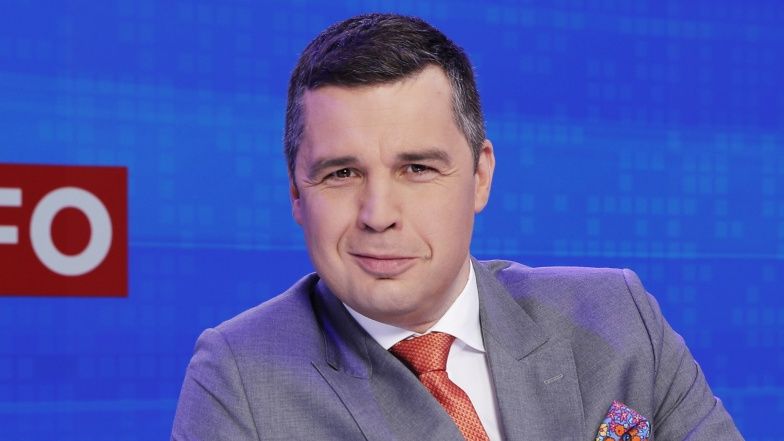Michał Rachoń jest jednym z czołowych dziennikarzy TVP Info