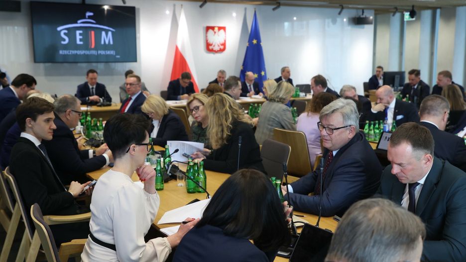 73. posiedzenie Sejmu IX kadencji
Fot. Piotr Molecki/East News, Warszawa, 08.03.2023. 73. posiedzenie Sejmu IX kadencji. Komisja Administracji i Spraw Wewn?trznych. Ponowne rozpatrzenie poselskiego projektu ustawy o Panstwowej Komisji do spraw badania wp?ywow rosyjskich na bezpieczenstwo wewnetrzne RP w latach 2007-2022.
Piotr Molecki