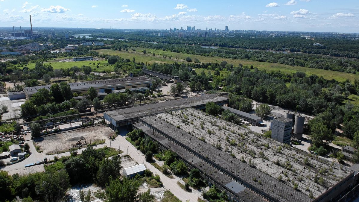 Widok z ul. Myśliborskiej na centrum Warszawy
