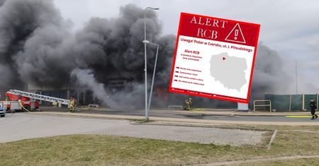 Alert RCB po pożarze. "Zamknij okna i drzwi"