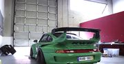 Nocna wycieczka z Akira Nakai-Sanem i Porsche 911 RWB Super Musashi [wideo]