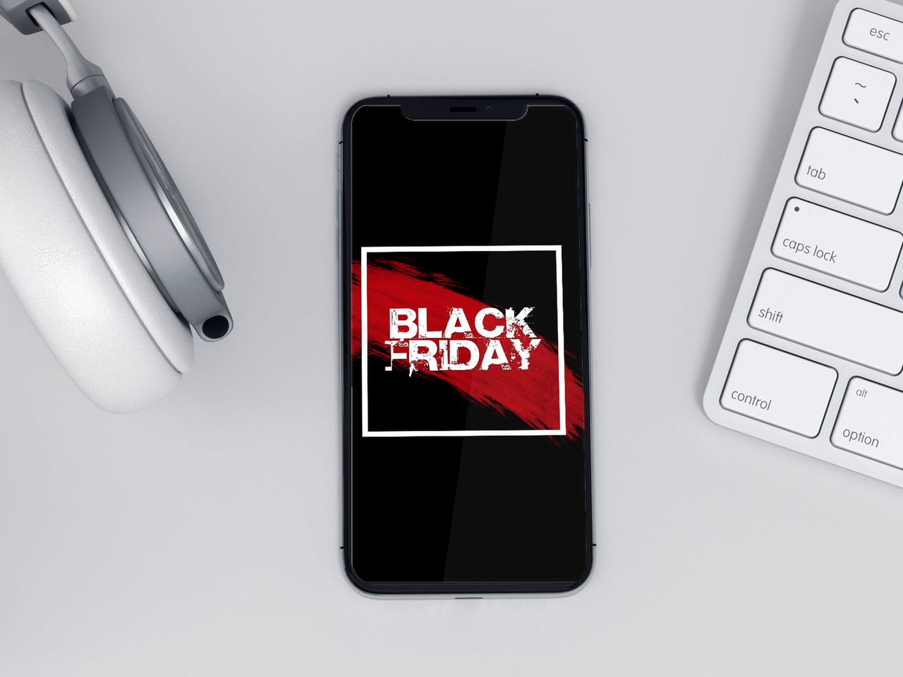 Black Friday 2020: przecenione smartfony i akcesoria. Lista promocji