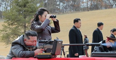 Korea Północna wsparła Iran. Kim oglądał test rakiety