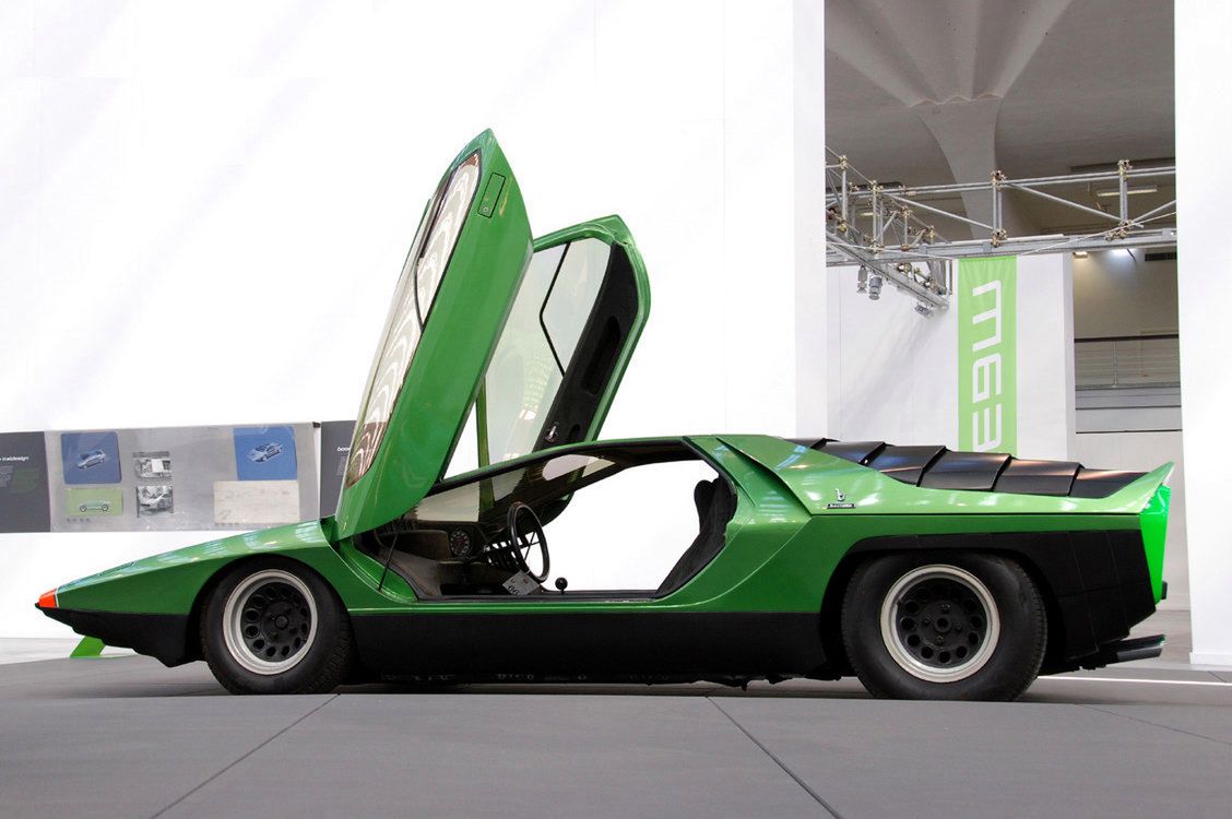 Genialna replika Alfa Romeo Carabo do kupienia na eBay!