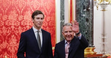 Media: Samolot z wysłannikami USA w Rzeszowie. Zmierzają do Kijowa