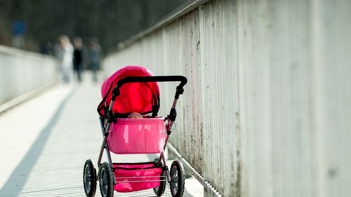 Pijana matka zajmowała się 11-miesięczną córką. Kobieta trafiła do izby wytrzeźwień, a dziewczynka do Domu Dziecka