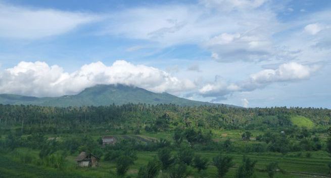 Indonezja nie chce na Bali turystów z plecakami