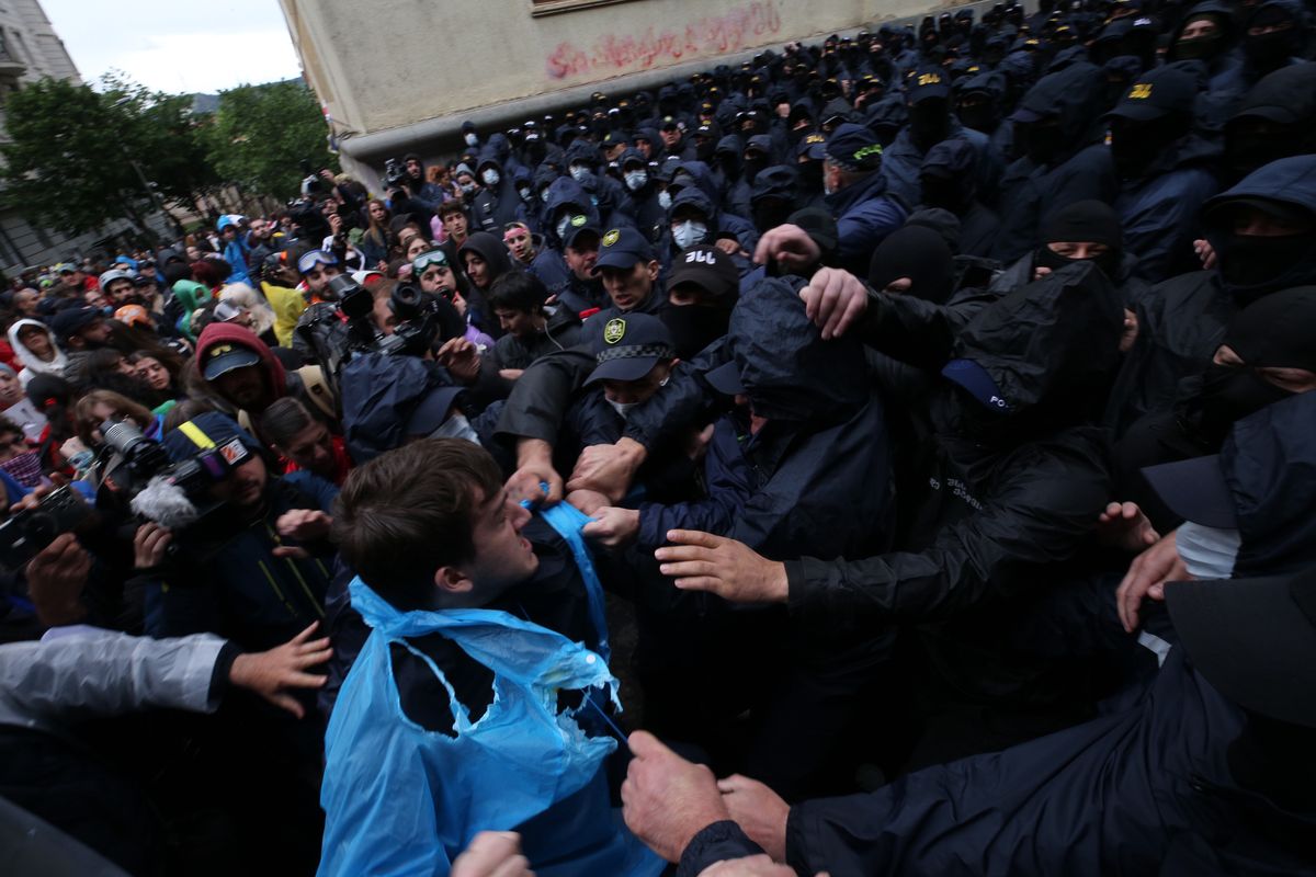 Gruzini protestują. "Sytuacja coraz bardziej napięta"