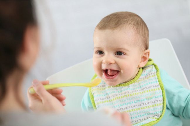 Karmienie niemowląt