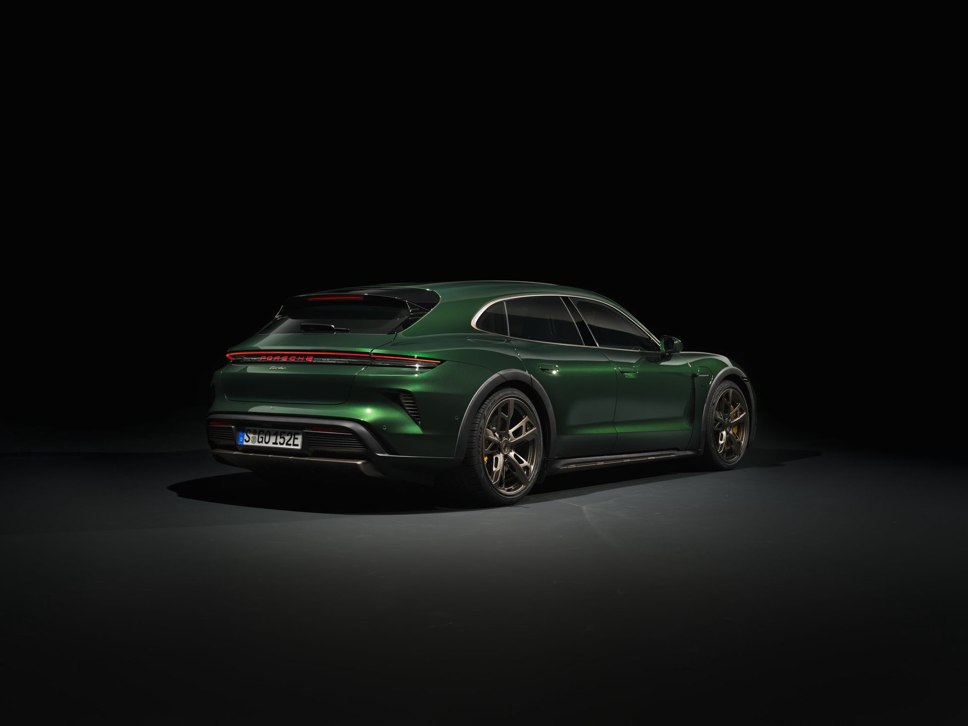 Porsche Taycan turbo Cross Turismo face lifting (2024) 
