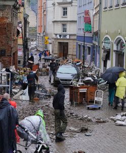 Tysiące zniszczonych budynków i poszkodowanych osób. Podano liczby