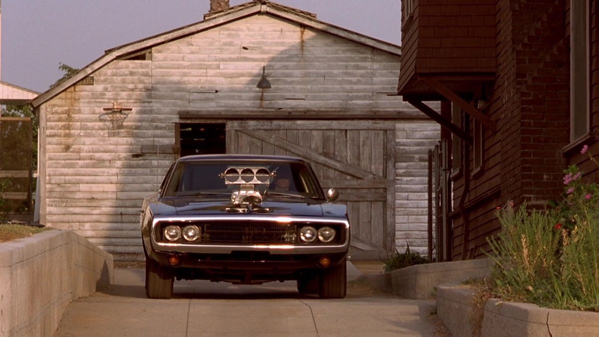 Czarny Dodge Charger Dona z "Szybkich i wściekłych" robił ćwierć mili w 9 s. Niewiele wolniej niż nowa Tesla Roadster.